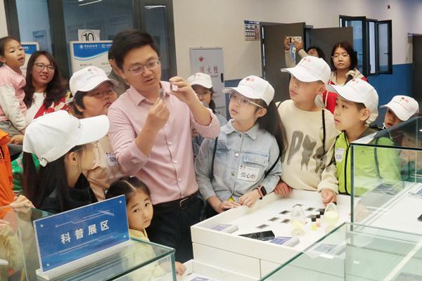 学：“三美育人”赋能红色工程师培养j9九游会真人第一品牌重庆理工大(图5)