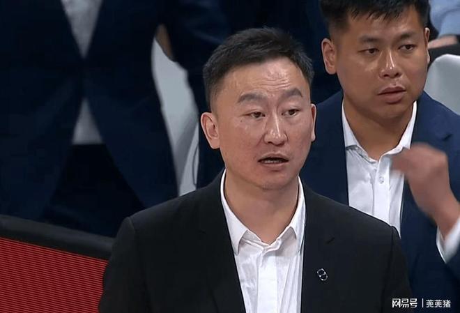 风波升级青岛队主帅私生活引关注。J9真人游戏第一品牌刘维伟离婚(图2)